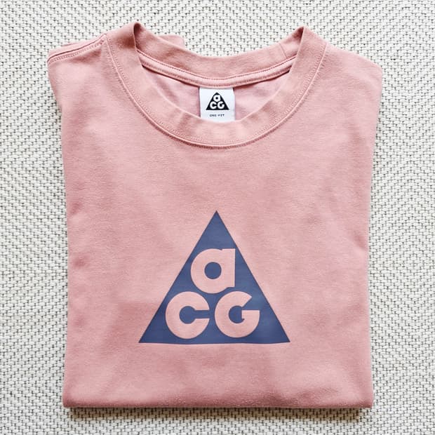 나이키 ACG 드라이핏 레드 스타더스트 반팔 M 