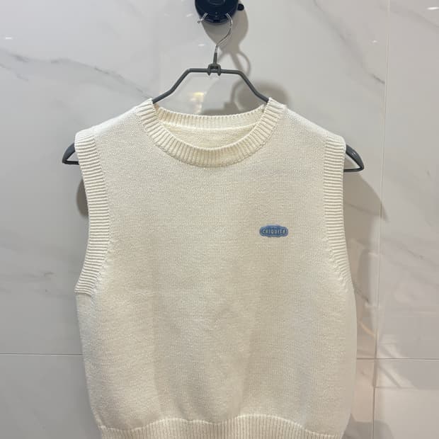 CHIQUITA 치키타 아이보리 니트 베스트 