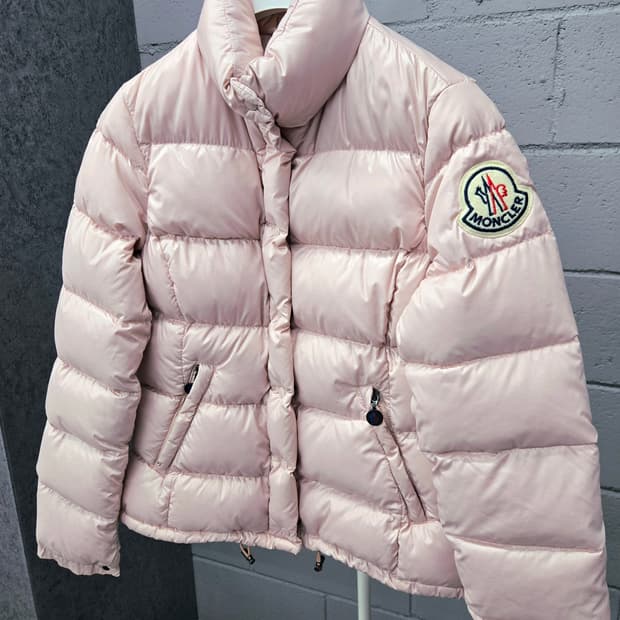 몽클레어 빅로고 숏패딩 여성1사이즈