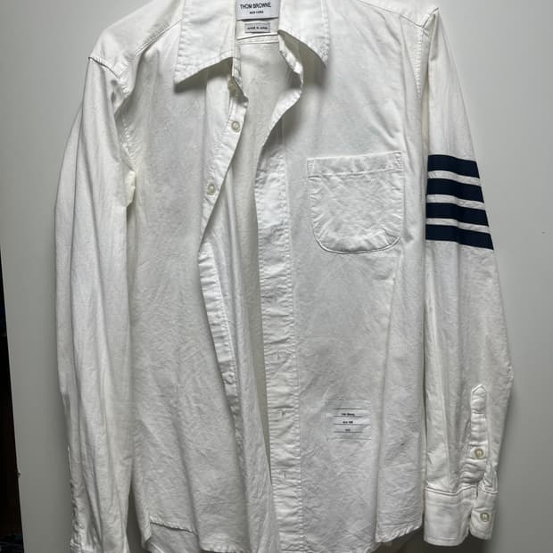톰브라운 셔츠