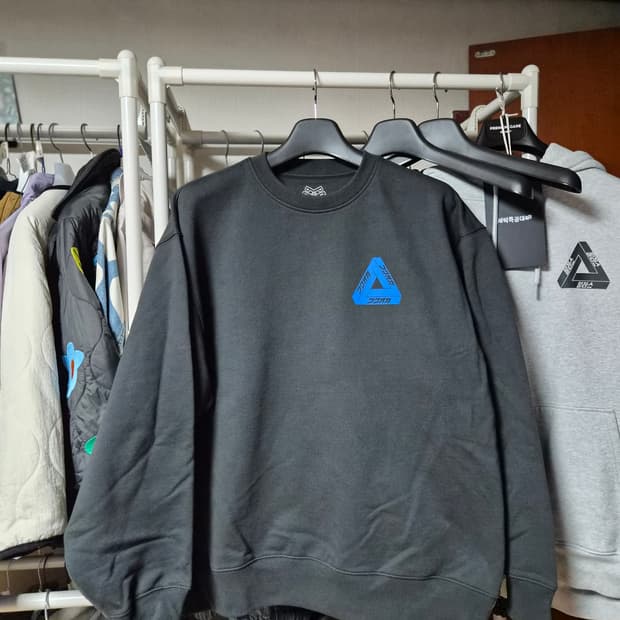 팔라스 후쿠오카 크루넥