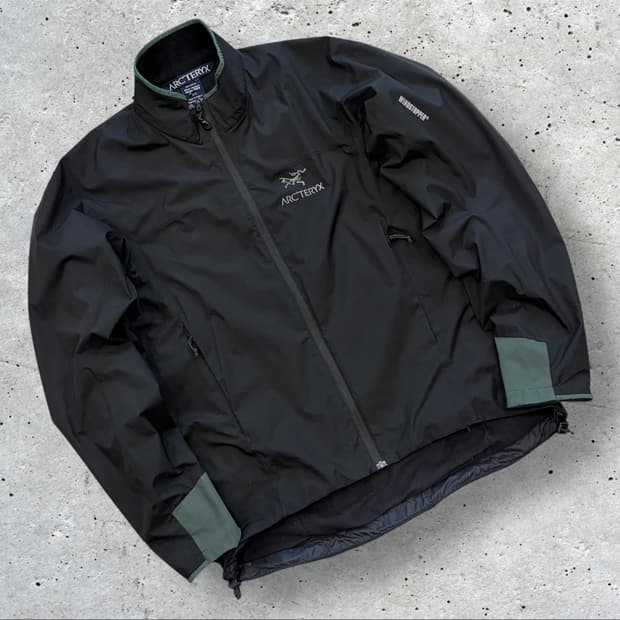 [S] 아크테릭스 윈드스토퍼 바람막이 블랙 집업 자켓 C574