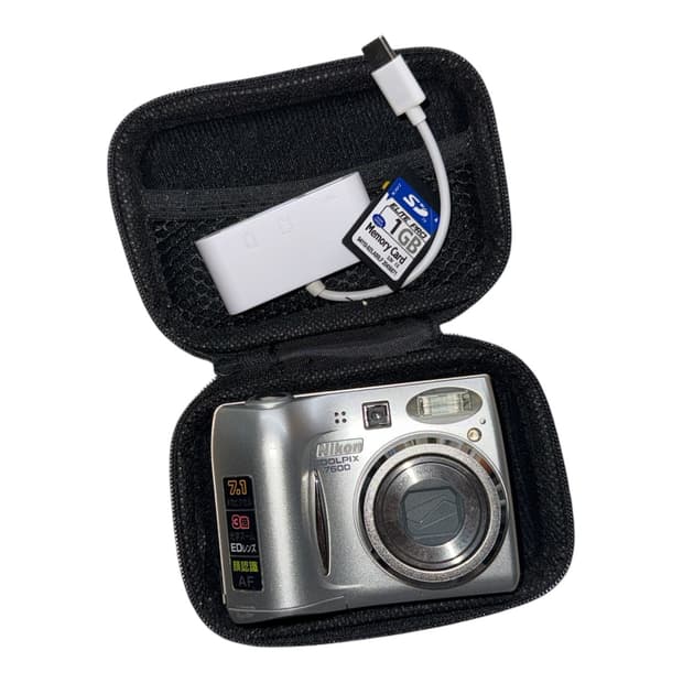 니콘 쿨픽스 7600 디카