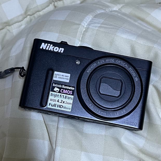 니콘 쿨픽스 p300 디카