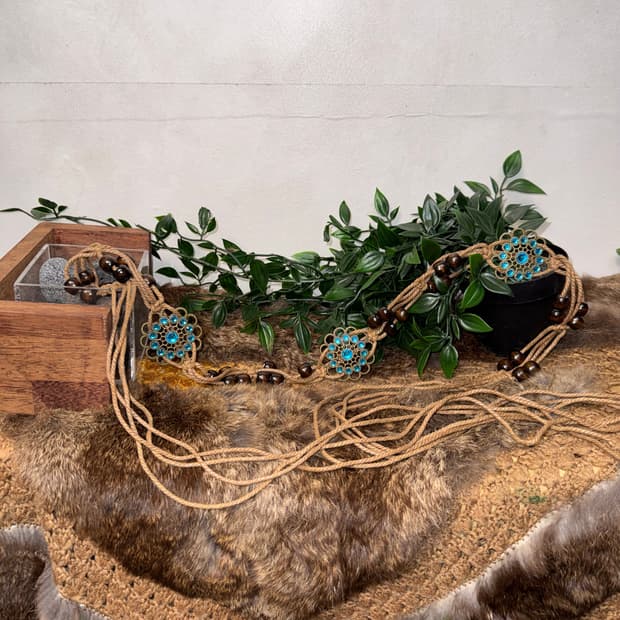 Ethnic emerald cubic flower strap belt