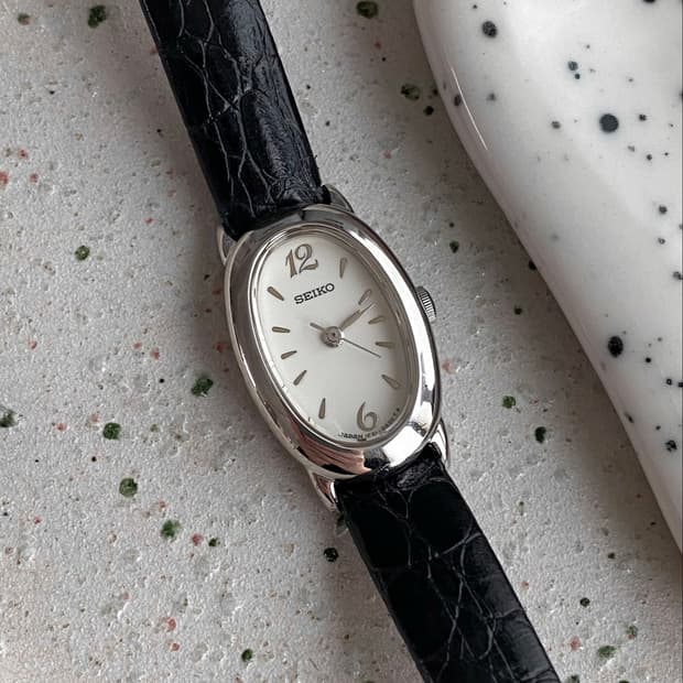 Seiko 세이코 오벌 쿼츠 레이디스
