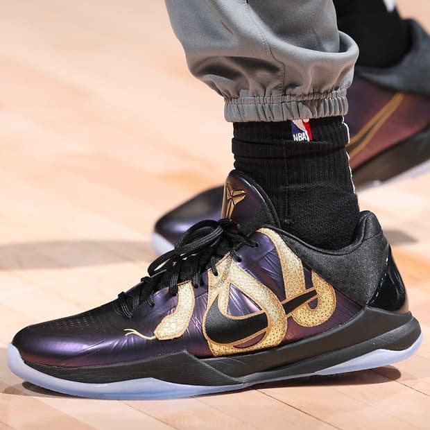 [295]나이키 코비5 프로트로 맘바 에그플랜트