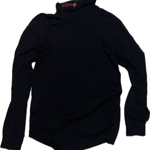 032c 터틀넥