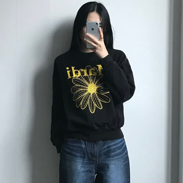 마르디 메크르디 빅로고 블랙 맨투맨