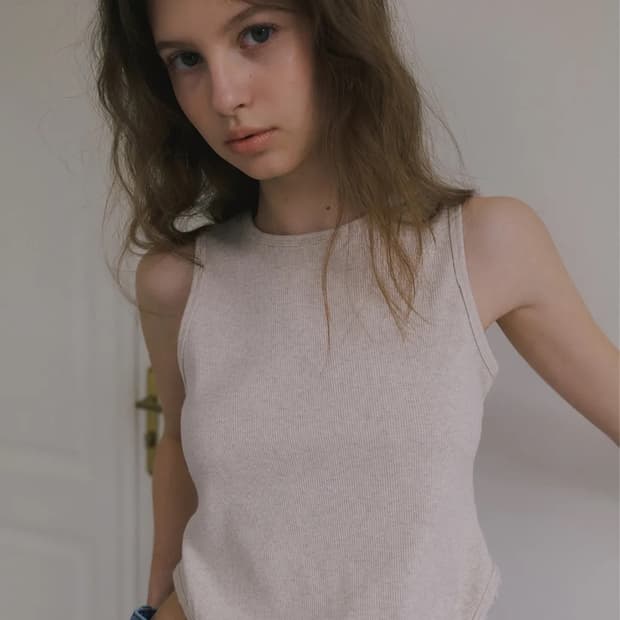 오버듀플레어 HALTER NECK LACE SLEEVELESS