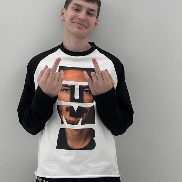 enssive DUMB RAGLAN SLEEVES