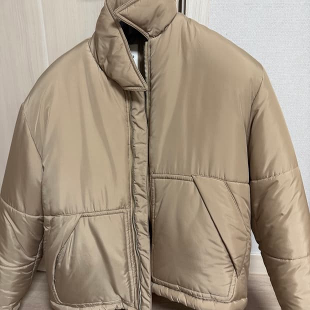 산드로옴므 카라 베이지 크롭 패딩