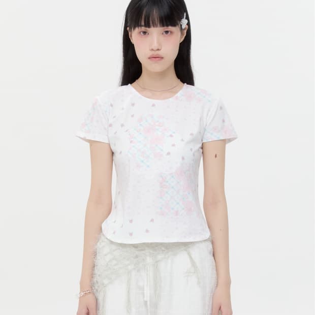 Flower Applique Curve Short Sleeve Top