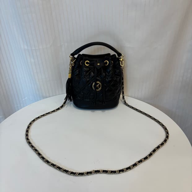 정품 메트로시티 퀄팅 복조리 크로스백    