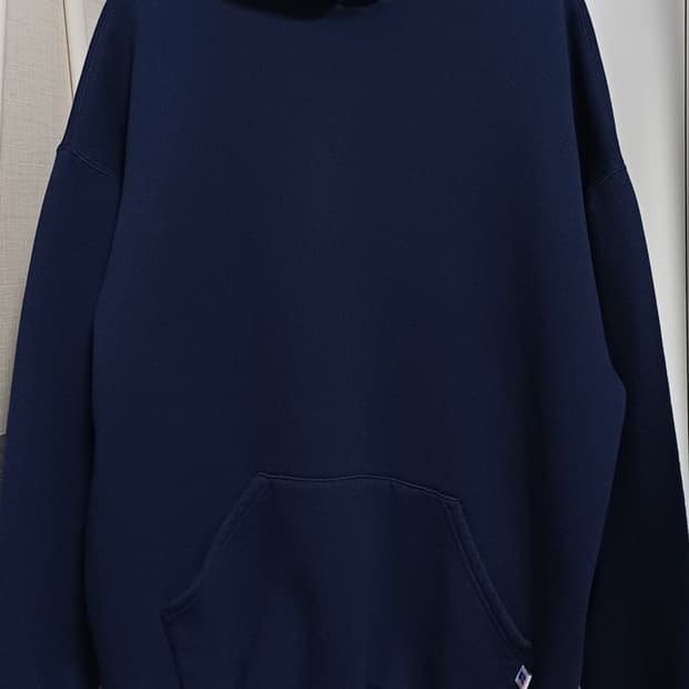 🏈 90s Russell Vintage Hoodie 
- Navy
