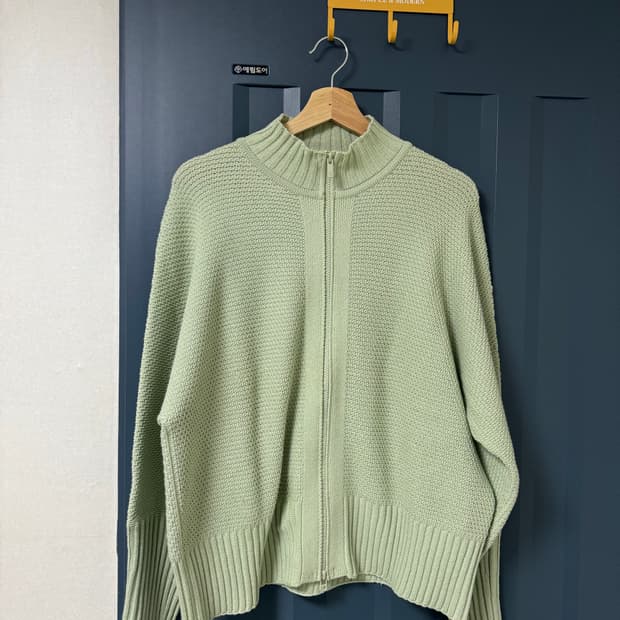 옴므플리세 집업