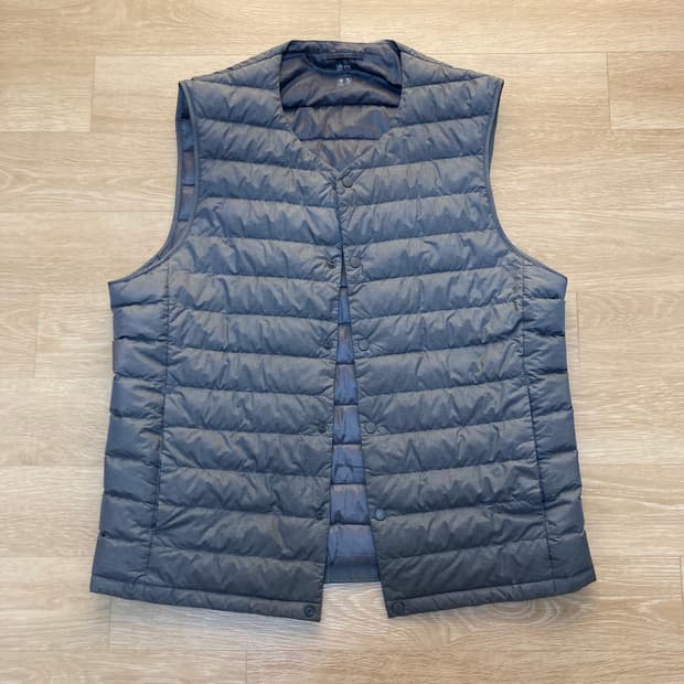 유니클로 경량 다운 베스트 95