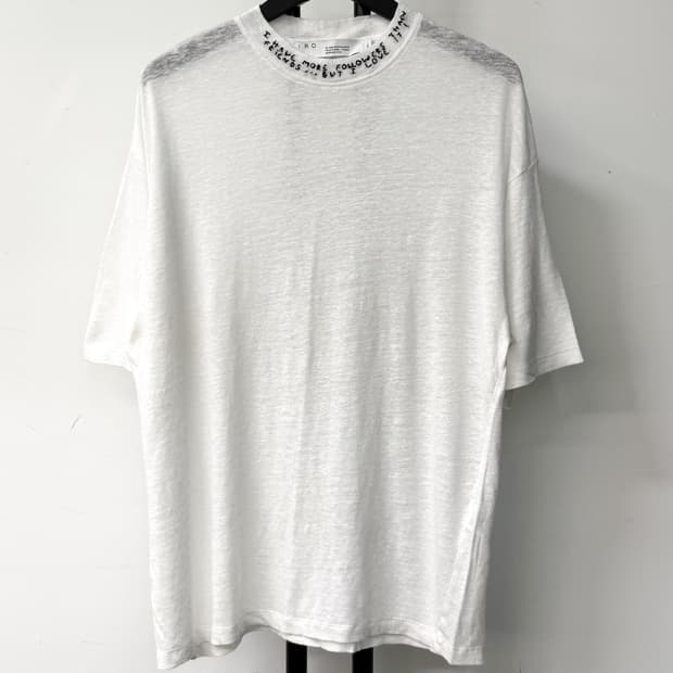 이로 19s/s 넥 레터링 로고 티셔츠