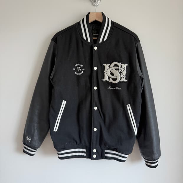 슈프림매니아(Supreme Mania) 굿즈 스타디움 점퍼