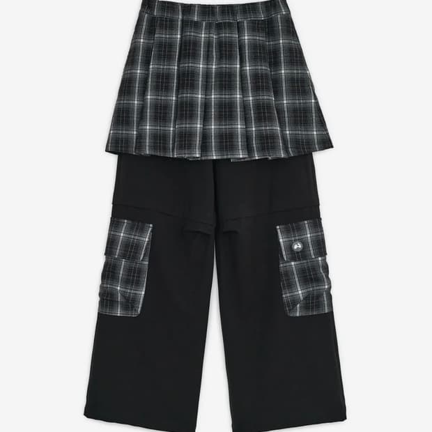 허그유어스킨 체크 스커트 레이어드 카고팬츠 블랙