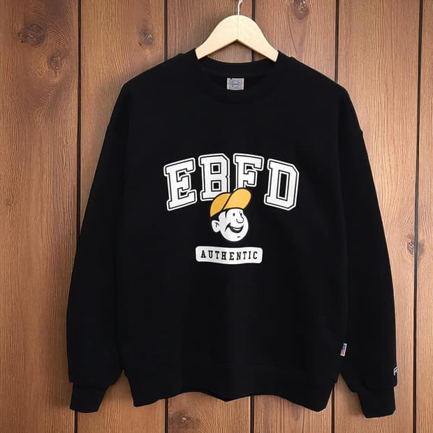95~100)이벳필드 EBFD 로고 맨투맨 블랙