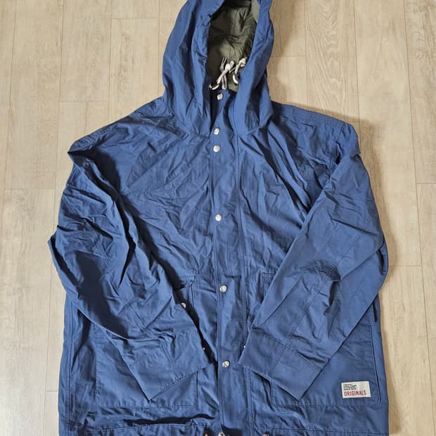 네이비 바람막이