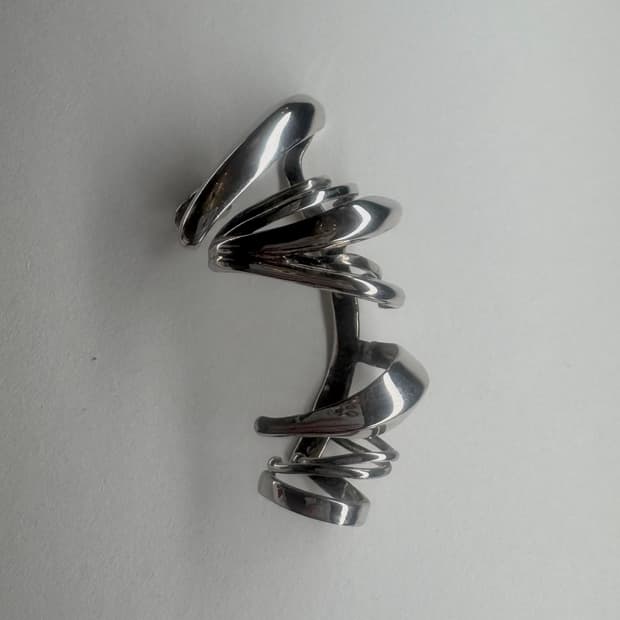 alexander mcqueen  ear cuff