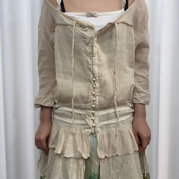 lace detail blouse