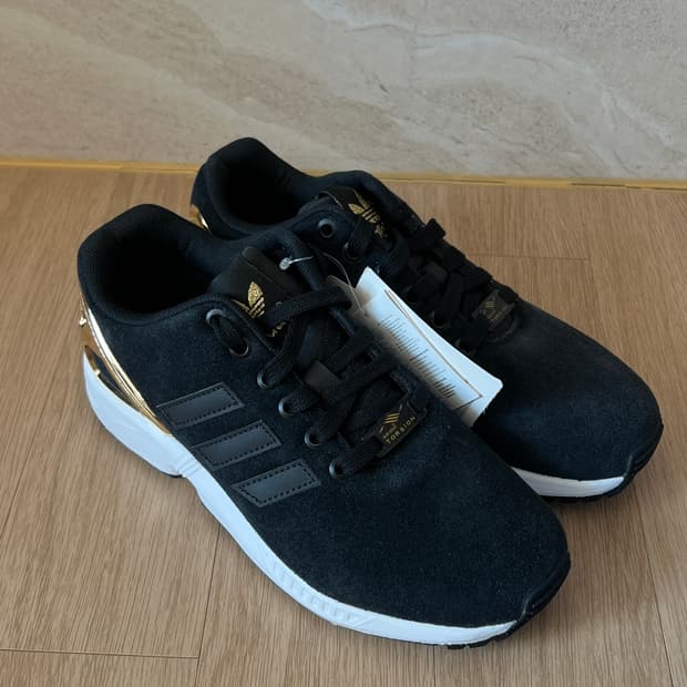 [225mm] [새제품] 아디다스 ZX 플럭스 (블랙/골드)