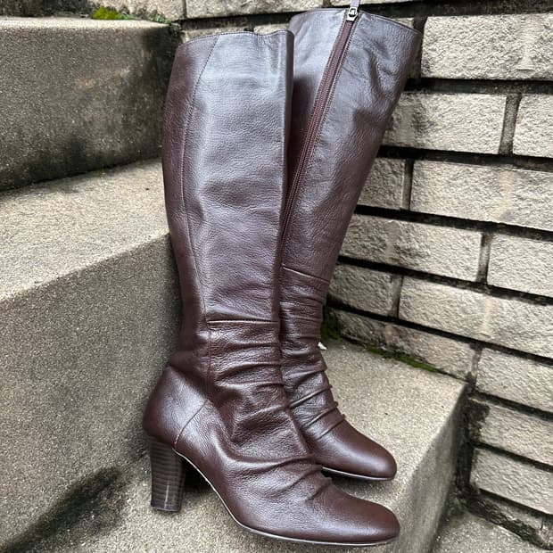 VIntage Brown Shirring Mid-Heel Boots