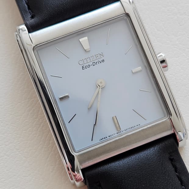 빈티지 시티즌 에코드라이브 사각 가죽 시계