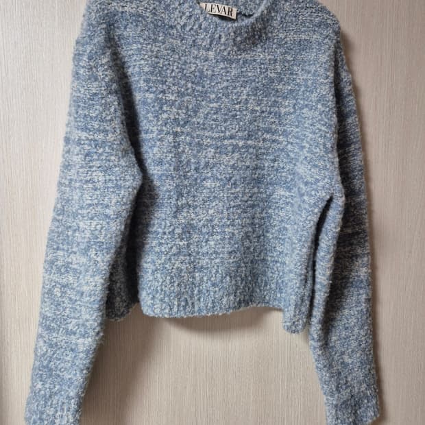 LEVAR  르바 부클 니트 크롭 니트