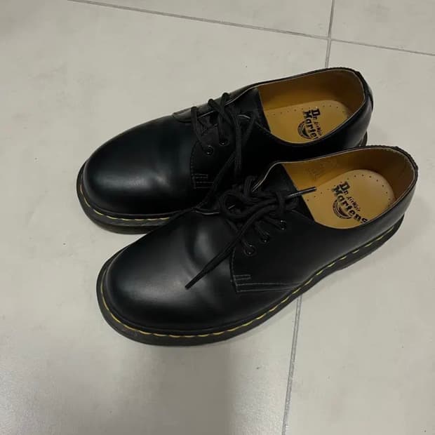 닥터마틴 1461 스무스 260 2회착 판매합니다!