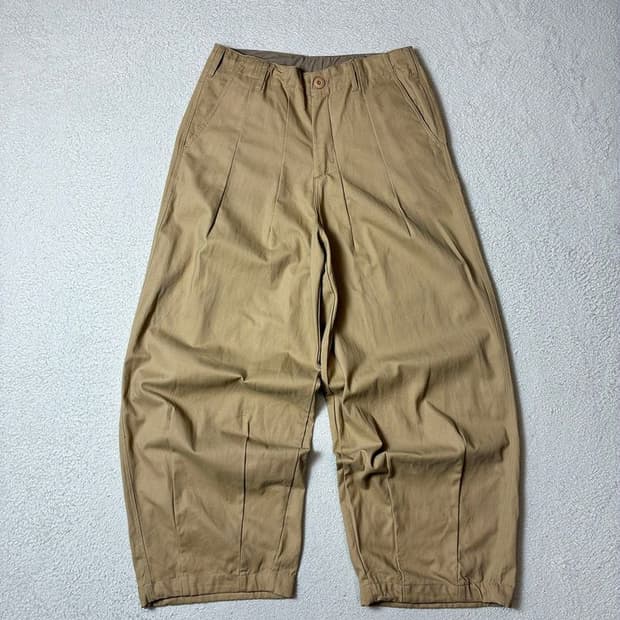 트래블 쓰리턱 벌룬 와이드 팬츠 PN7654