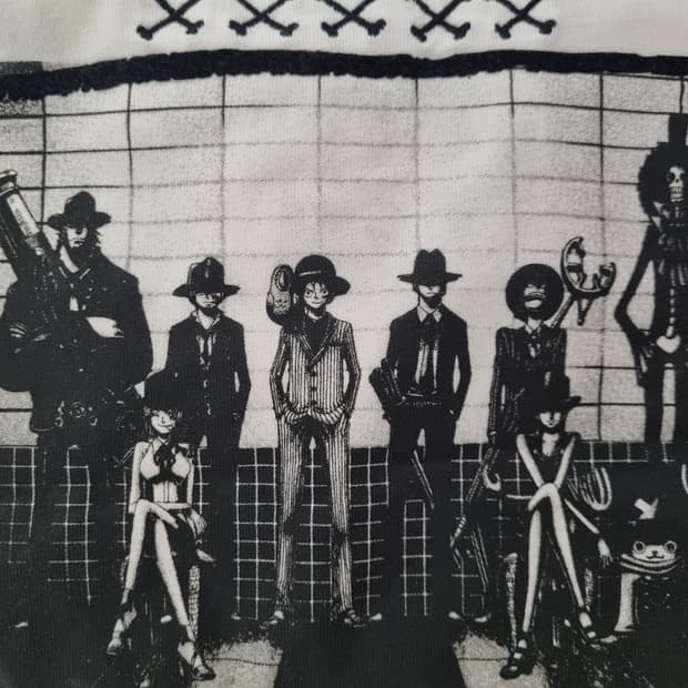 유니클로 원피스 자수 티셔츠