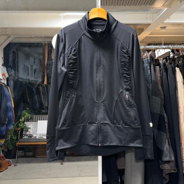 안나수이 셔링 트랙자켓