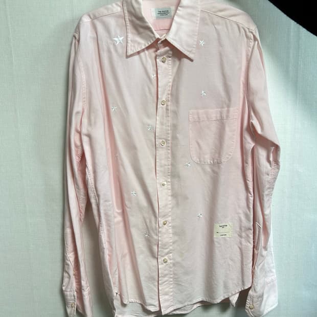 디에디터 THE EDITOR 핑크 별 패턴 셔츠 100사이즈