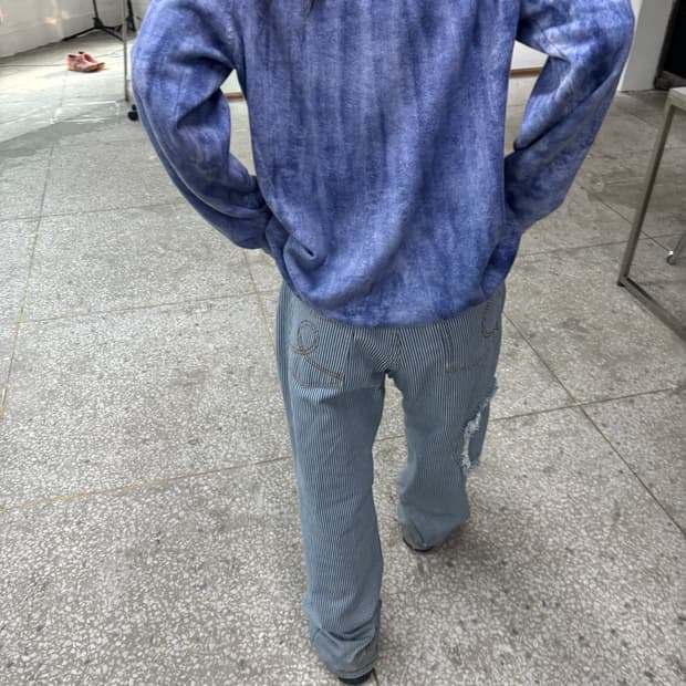 이세이미야케 타이다잉 스웨터