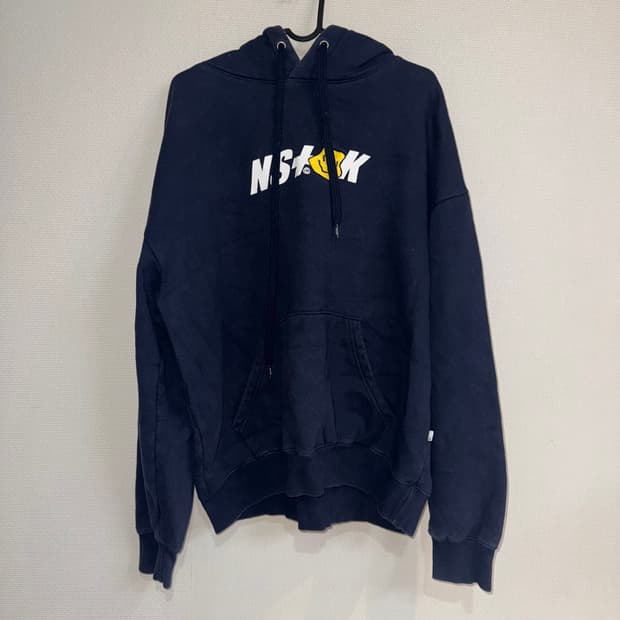 네스티킥 후드티