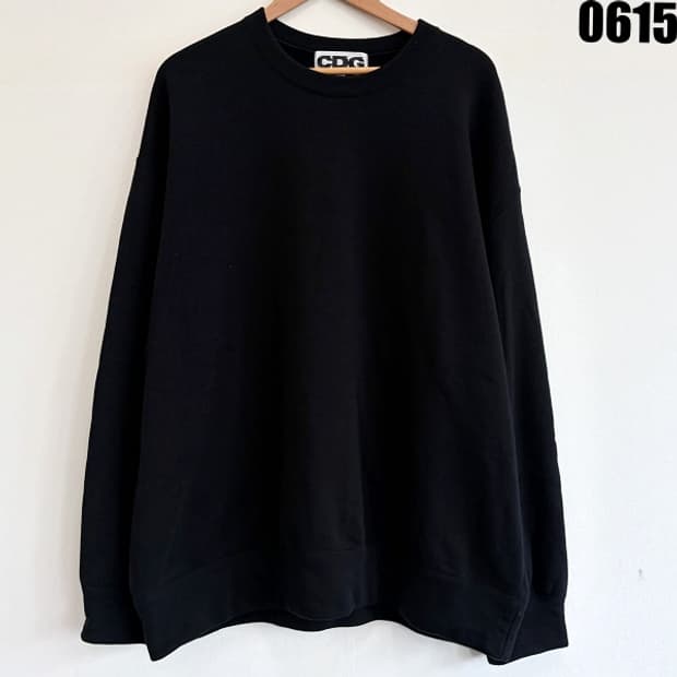 꼼데가르송 CDG 블랙 컬러 맨투맨 M 0615