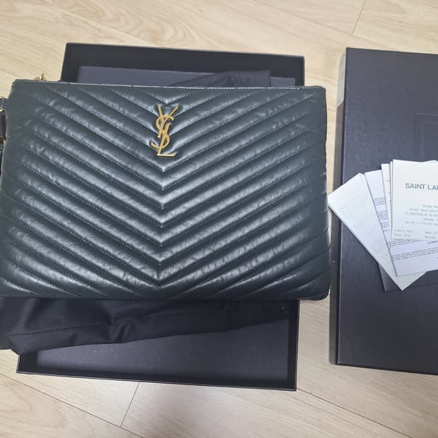 생로랑 클러치 다크그린