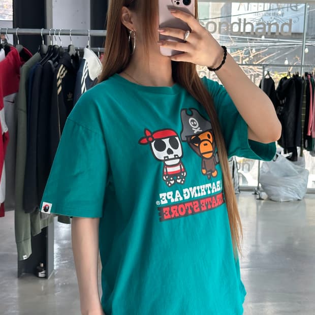 베이프 x PIRATE 해적마일로 반팔티 청록