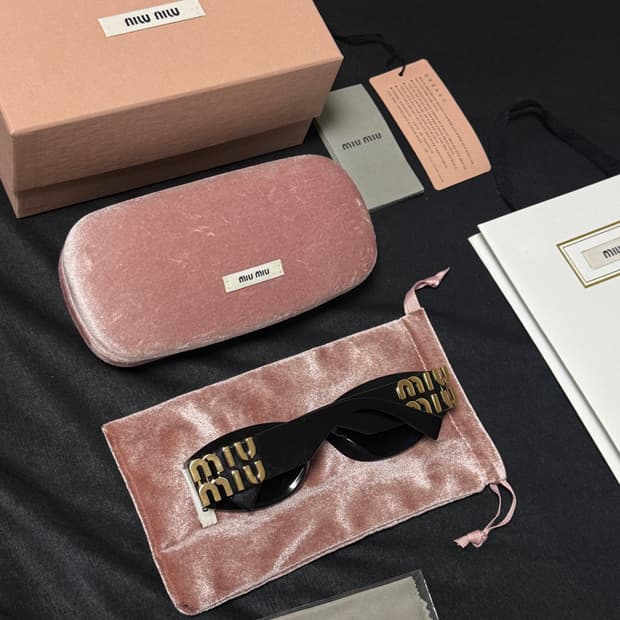 미우미우 글림스 오벌 선글라스