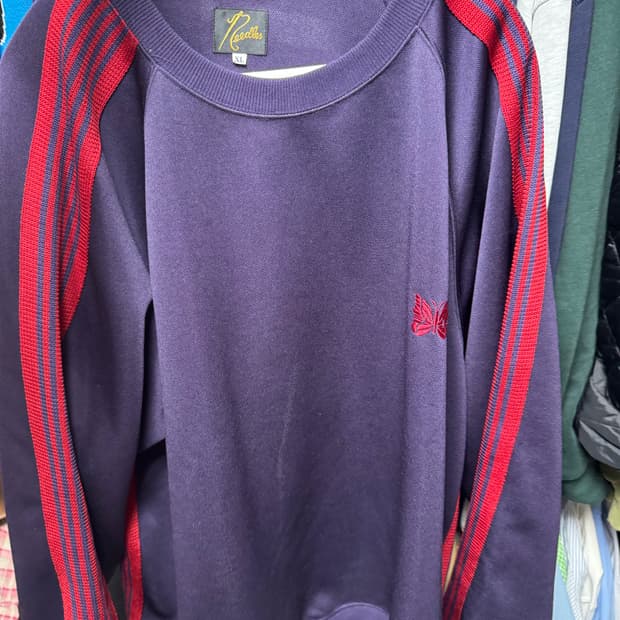 니들스 맨투맨 폴리스웻셔츠 스웨트