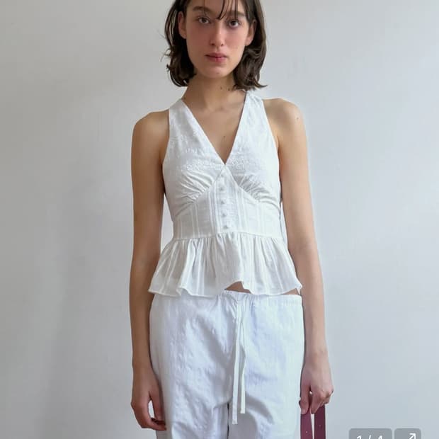 Rose Sleeveless (Cream)  시눈 