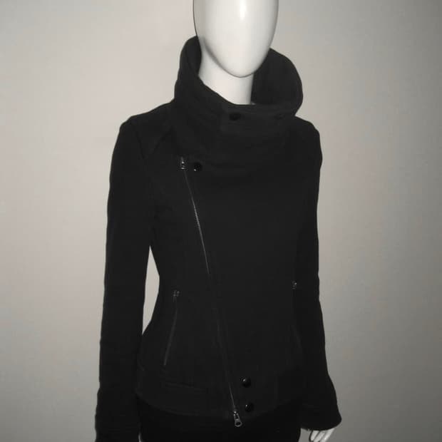 MOUSSY 하이넥 비대칭 집업