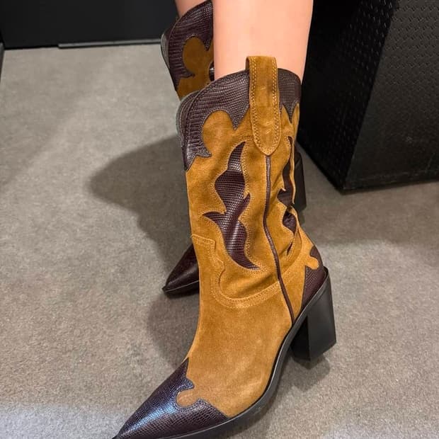 (새상품) 자라(ZARA) 웨스턴 가죽 스웨이드 미들 부츠