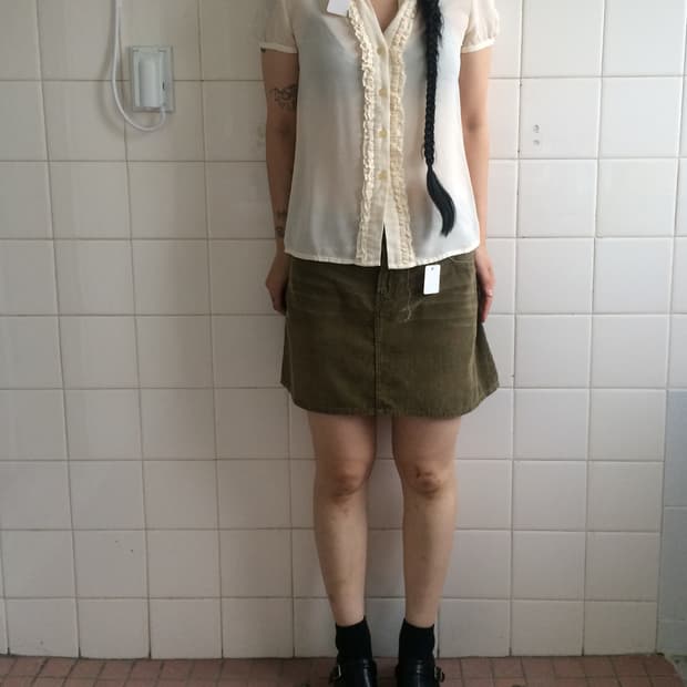 Frill point blouse