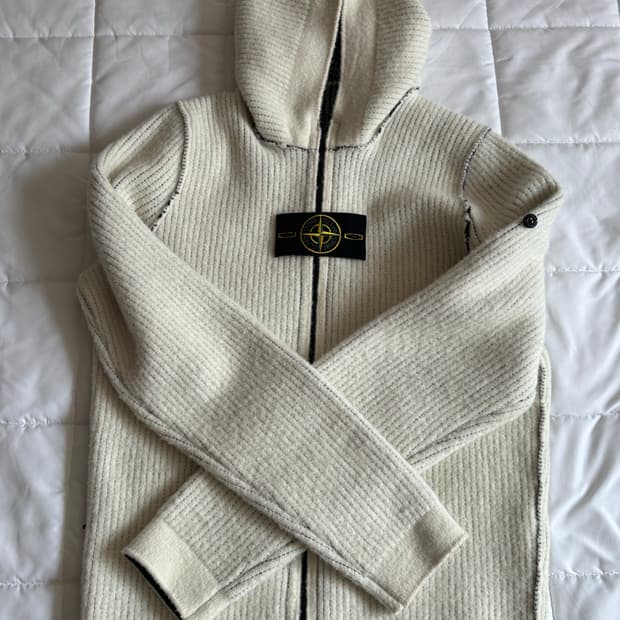 스톤아일랜드 리버서블 울 니트 후드집업