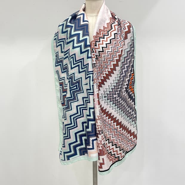 미소니 실크 머플러